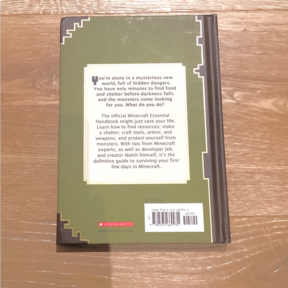 Minecraft Essential Handbooks Series - Picture 10 of 14